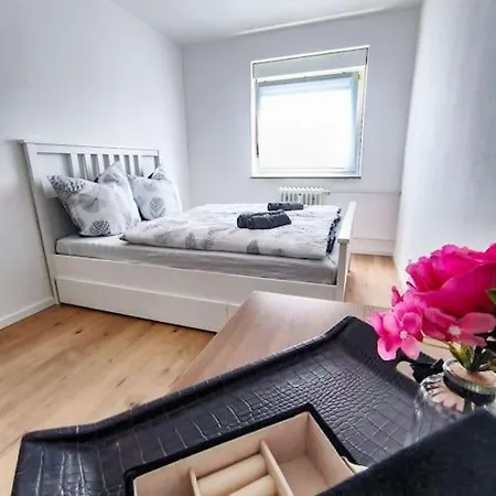 דירה Bebu-apartment Mit Viel Platz פרידריכסהאפן
